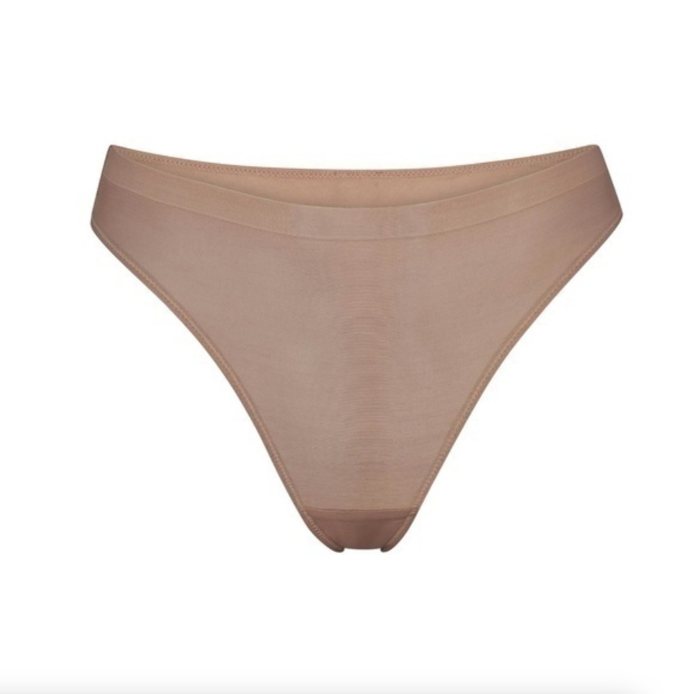 Skims Weightless Thong in Sienna Size 2X NWT